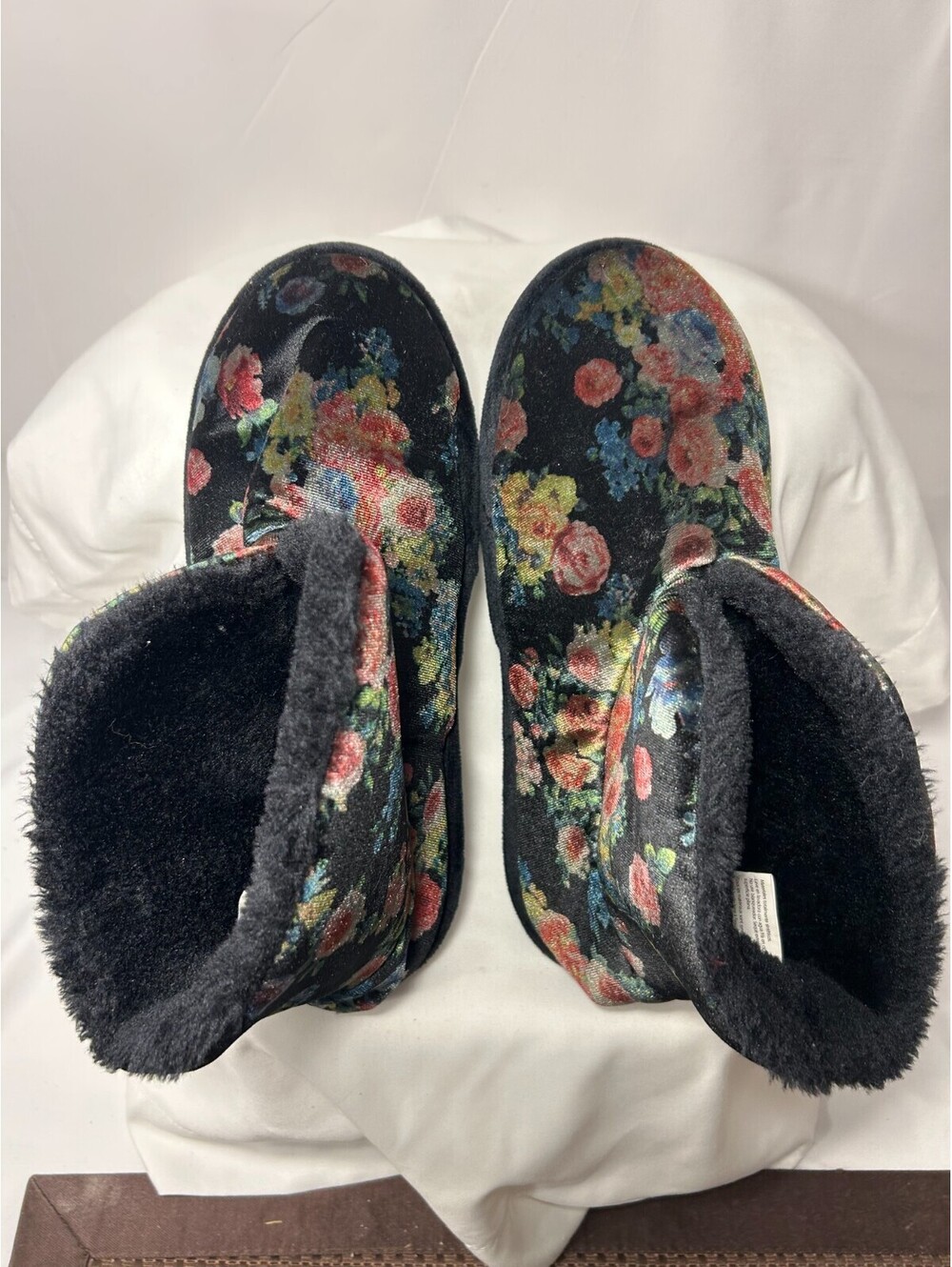 Dearfoams Women's Sara Velvet Floral Bootie Slippers Black Size M (7-8)